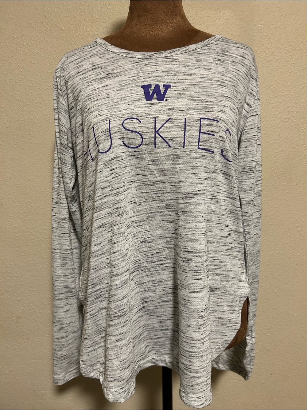 Pressbox Huskies Gray & Purple Long Sleeve Jersey Top